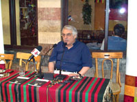 فاروق حيدر محاضرة تاريخ الإذاعة السورية في مقهى الروضة