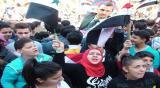 مسيرة حاشدة في ساحة السبع بحرات في دير الزور تعبيراً عن دعمها للقرار السوري المستقل ومسيرة الإصلاح الشامل