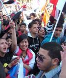 مسيرة حاشدة في ساحة السبع بحرات في دير الزور تعبيراً عن دعمها للقرار السوري المستقل ومسيرة الإصلاح الشامل