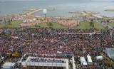 مئات الآلاف من أبناء طرطوس يحتشدون في الكورنيش البحري دعما للقرار الوطني المستقل ورفضا للعبث بمستقبل سورية