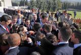 الرئيس الأسد يزور صرح الشهيد في جبل قاسيون ويضع إكليلاً من الزهور على النصب التذكاري للشهداء بمناسبة الذكرى الثامنة والثلاثين لحرب تشرين التحريرية 