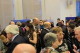 جانب من الحضور في حفل افتتاح معرض المصور الضوئي إبراهيم ملا في قاعة الجمعية الملكية الجغرافية في لندن