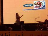 المغنية السورية رشا رزق وفرقة إطار شمع ضمن فعاليات مشروع موسيقى على الطريق