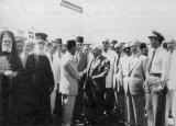 استقبال فارس الخوري العائد من مؤتمر سان فرانسيسكة في مطار دمشق عام 1945