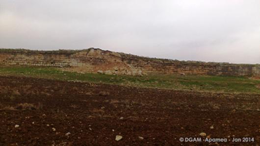 لقطات من الأضرار والتعديات التي طالت موقع أفاميا الأثري