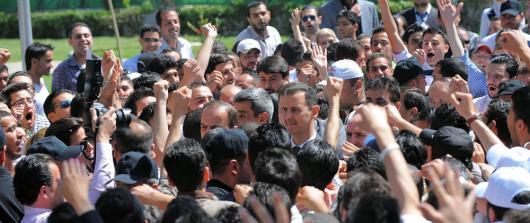  السيد الرئيس بشار الأسد يشارك آلاف الطلاب إزاحة الستار عن النصب التذكاري لشهداء الجامعات السورية 