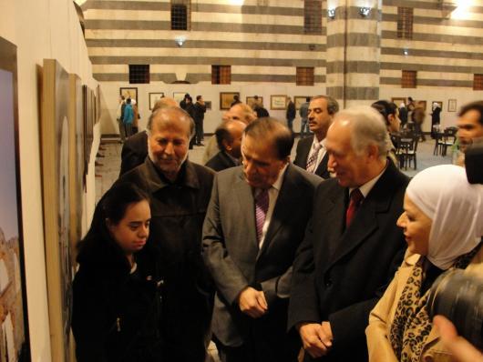 من أجواء افتتاح معرض الخط العربي والتصوير الضوئي السنوي 2011 في خان أسعد باشا 