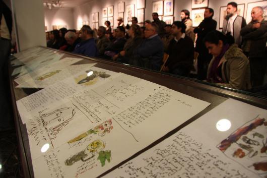 أوراق بخط يد الأديب الراحل عبد الرحمن منيف يعرضها الفنان مروان قصاب باشي لأول مرة