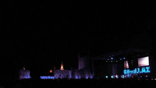فرقة غوريلاز في قلعة دمشق