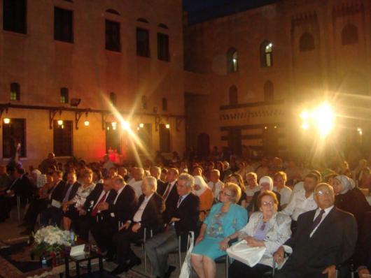 جانب من الحضور الرسمي والشعبي في حفلة عيد الموسيقى في دار رجب باشا