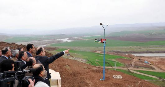 الرئيس الأسد يضع حجر الأساس لمشروع جر مياه نهر دجلة إلى أراضي الحسكة