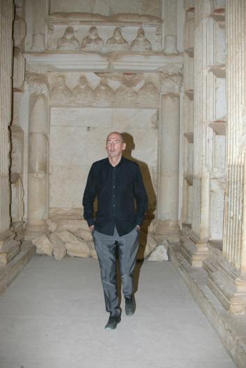 المعماري العالمي ريم كولهاس في مدفن إيلا بل البرجي بتدمر