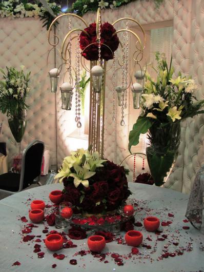 تنسيق الورود والشموع في الأفراح، في معرض الأعراس