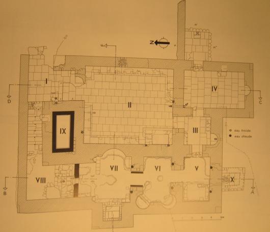 مخطط الحمام في قصر الحير الغربي