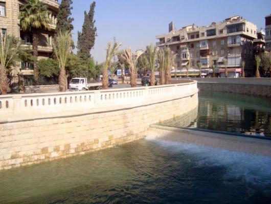 نهر قويق في حلب يعود إلى الظهور في بعض أنحاء المدينة