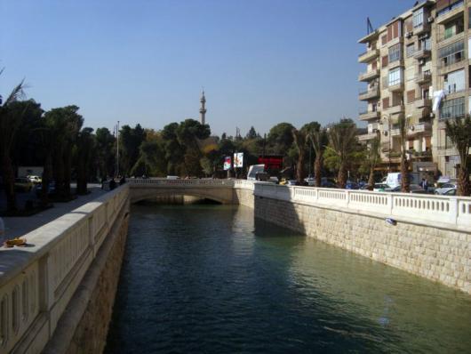 نهر قويق في حلب يعود إلى الظهور في بعض أنحاء المدينة