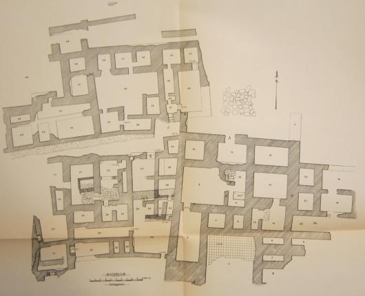مخطط  بقايا  أبنية العصر الآرامي في تل برسيب