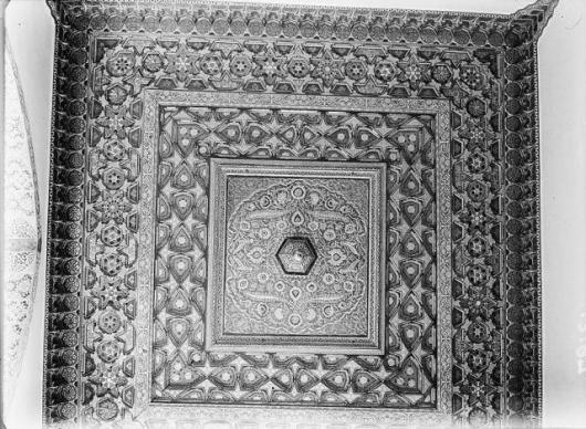 سقف إحدى قاعات قصر العظم بدمشق