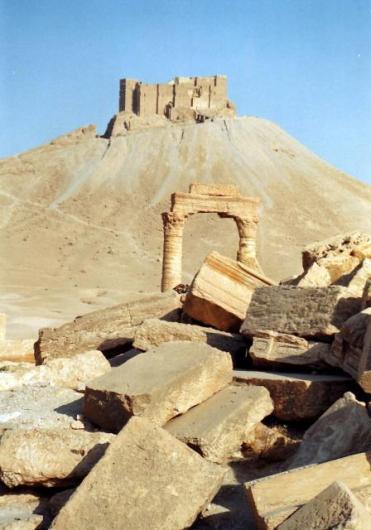 معسكر ديوقليسيان والقلعة العربية في تدمر