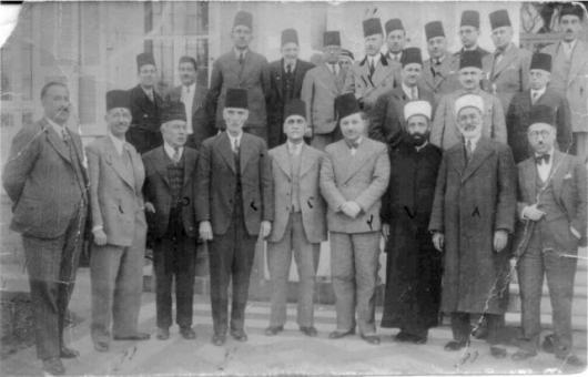 تشكيل الكتلة الوطنية في بيروت عام 1927 بمشاركة عدد من الزعماء الوطنيين على رأسهم الزعيم إبراهيم هنانو