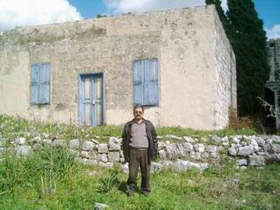 منزل الشاعر نديم محمد في قريته