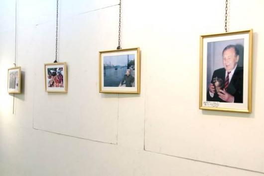 معرض صور ضوئية بثقافي أبو رمانة تحية لنزار قباني
