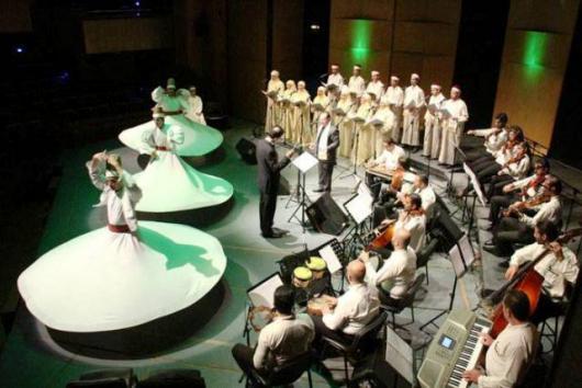 فرقة «تهليلة» للإنشاد والتعابير الروحية على مسرح الأوبرا
